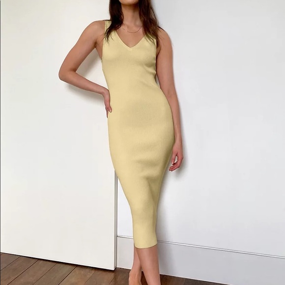 Aritzia Dresses & Skirts - Aritzia Babaton Bayne Dress Yellow M NWT